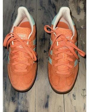 adidas Baskets Basses Les Baskets Gazelle Indoor - Orange