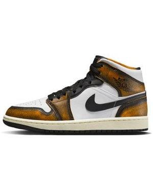 Nike Baskets montantes 1 Mid SE Orange Wear-Away - Marron