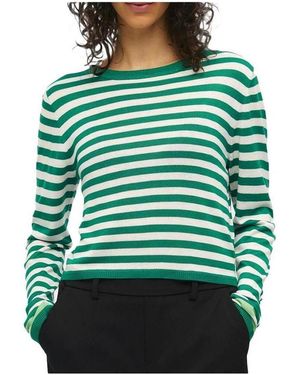 Object Pull Cropped - Vert