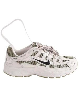 Nike Baskets Baskets P-6000 Blanches