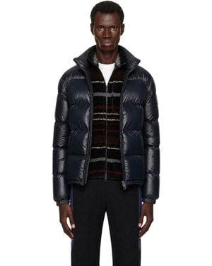 Moncler Blouson Court Noir Rembourré En Duvet