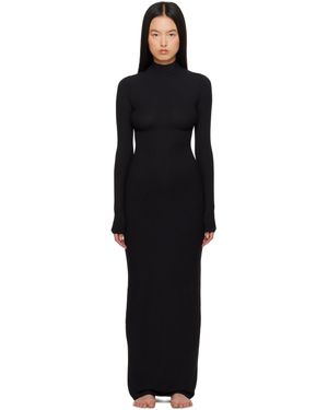 【関税込み】SKIMS ブラック Soft Lounge 長袖 マキシワンピース SKIMS: ブラック Soft Lounge 長袖 マキシワンピース | SSENSE 日本