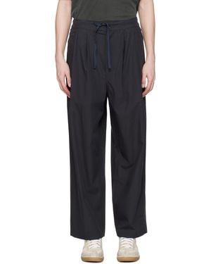 Document Pantalon Noir En Coton Soyeux À Nervures