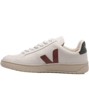 Veja V-12 Leather Xd0201955A" - Black