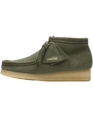 Clarks Wallabee Boot "Khaki/ Suede" 26179160" - Green