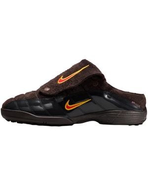 Nike Total 90 Mule "Kids Of Immigrants Velvet" Ih4422 201" - Black