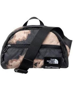 Supreme Tnf Bleached Denim Print Roo I "Fw 21" - Black