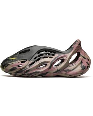 Yeezy Foam Runner "Mx Carbon" - Black