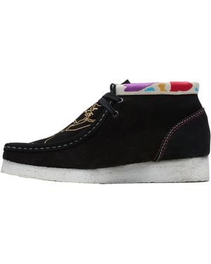 Clarks Wallabee Boot Embroidery" 26168582" - Black