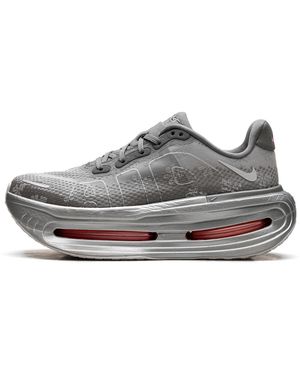 Nike Vomero "Geyser Metallic" Iq0028 001" - Grey