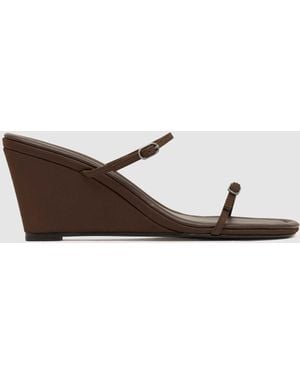 St. Agni Petit Belt Detail Wedge - White