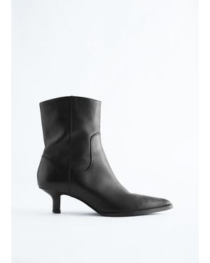 & Other Stories Bottines En Daim À Petits Talons - Blanc