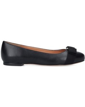 Ferragamo Luxury Lamb Leather Flat Shoes - Black