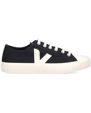 Veja Trainers - Black
