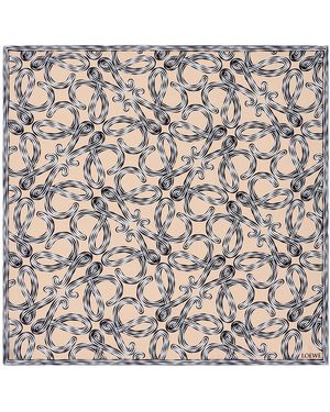 Loewe Sciarpa in seta con stampa anagram all-over - Metallizzato
