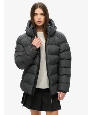 Superdry Oversized Sports Pufferjas Met Capuchon - Grijs