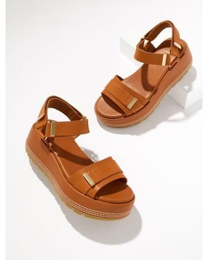 Sorel Tmleather Sunpeak Platform Sandals - Brown