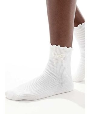 SUI AVA Pearly Bow Socks - White