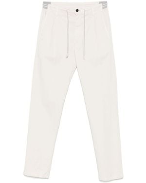 Eleventy Tapered Trousers With Pleats - White