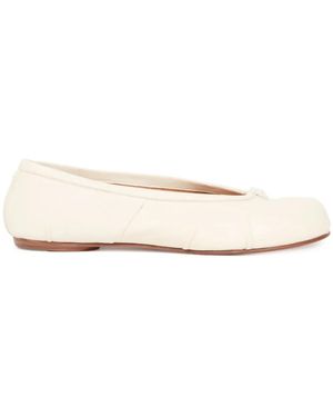 Maison Margiela Pumps Con Punta Tabi - Neutro
