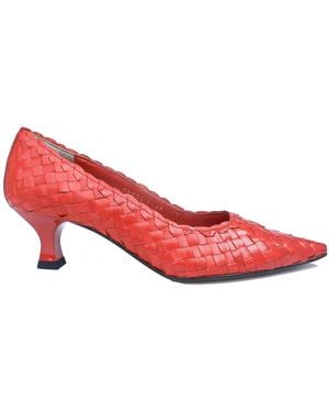 LA ROSE Carol Wooden Pumps - Red