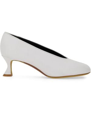 Moschino Decollete Duck - White