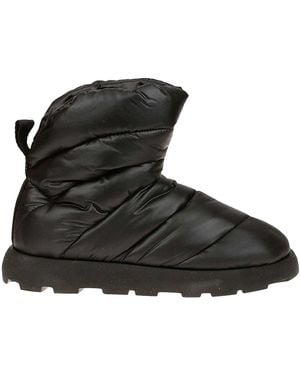 PIUMESTUDIO Padded Boots - Black