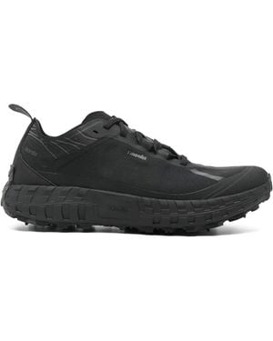Norda 001 Trainers - Black