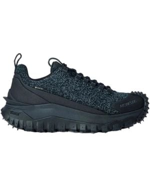 Moncler Trailgrip Apex Gtx Sneakers - Blue
