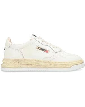 Autry Medalist Low-Top Trainers Cow Hide Trainers - White