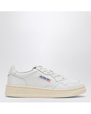 Autry Medalist/Space Trainer - White