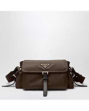 Prada Explore Medium Tasche Aus Re-Nylon - Braun