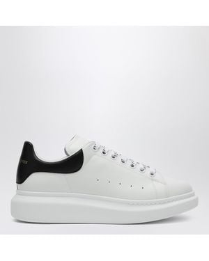 McQueen Trainer Oversize - White