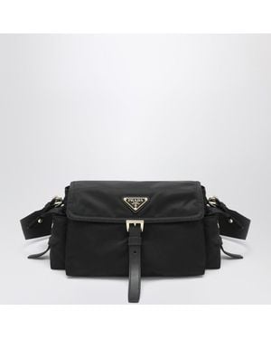 Prada Schwarze Explore Medium Tasche Aus Re-Nylon