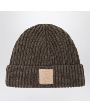 Loewe Dark Ribbed Cashmere Beanie - Brown