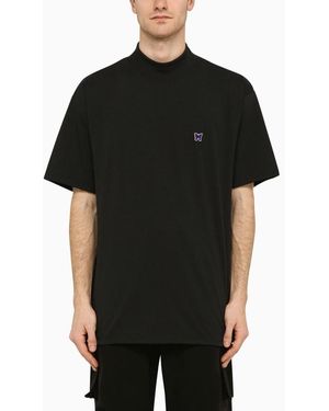 Needles T-shirt con collo rialzato nera con ricamo - Nero