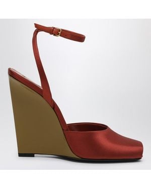 Saint Laurent Zeppe La Scandale En Satin Couleur Rouille - Rouge