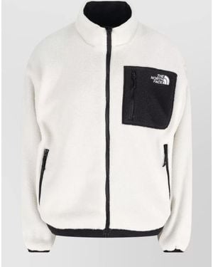 The North Face Versatile Jacket Featuring Functional Pockets - White