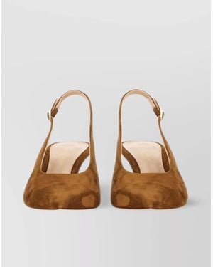 Gianvito Rossi "Robbie" Pointed Toe Kitten Heel Pumps - Natural