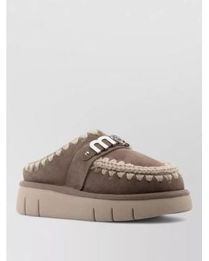 Mou Slippers Embroidered Motif Flat Sole Round Toe - Brown