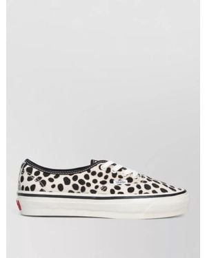 Vans Low Top Lace Up Shoes Animal Print - Metallic