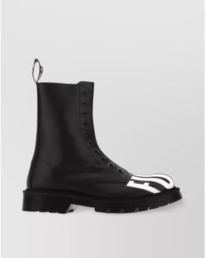 VTMNTS Leather Ankle Boots With Round Toe And Pull-Tab - Black