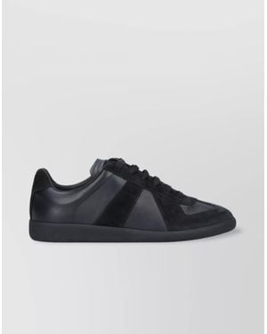 Maison Margiela Low Top Sneakers Featuring Suede Panels - Black