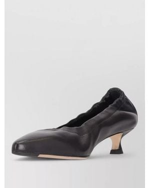 LA ROSE Pointed Toe Kitten Heel Soft Pumps - Black
