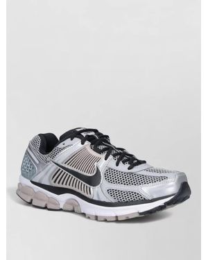 Nike Low Top Trainers Breathable Mesh Upper Outsole - Metallic
