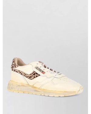 Autry Low Top Sneakers Leopard Detail Sole - Natural