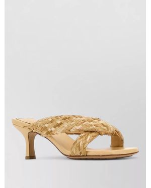 Bottega Veneta Riva Raffia Mules Open Toe Kitten Heel - Natural