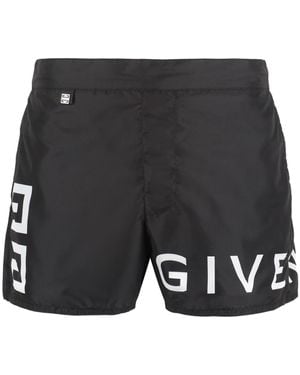 ショートパンツ GIVENCHY Women Shorts  Burmudas BW515F100H001 Black GIVENCHY Shorts 1 Item. Shop Online in New York and LA