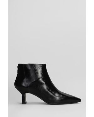 Julie Dee Texan Ankle Boots - Black