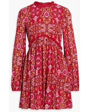 AMUR Gerafftes minikleid aus voile mit paisley-print und rüschenbesatz - Rot